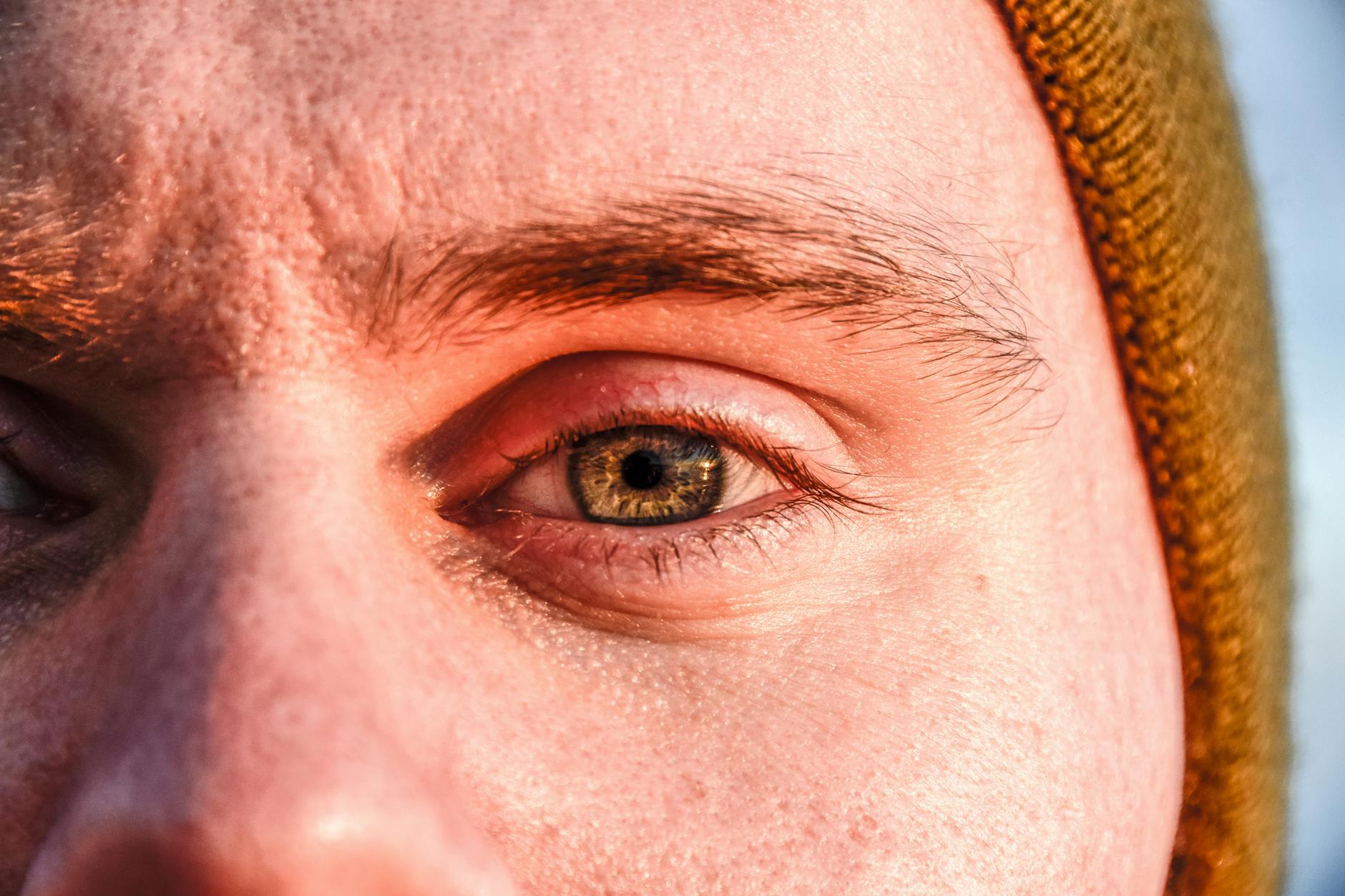 Deja de buscar fuera, aprende a mirarte adentro