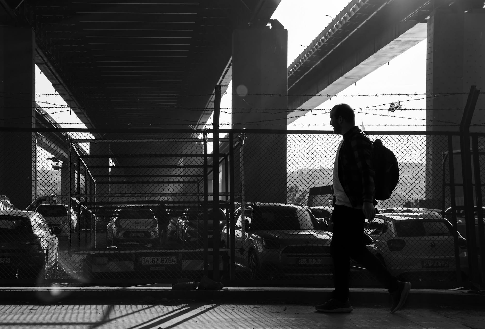 La biblioteca del Centinela: Guía bibliográfica para recalibrar tu mente ansiosa