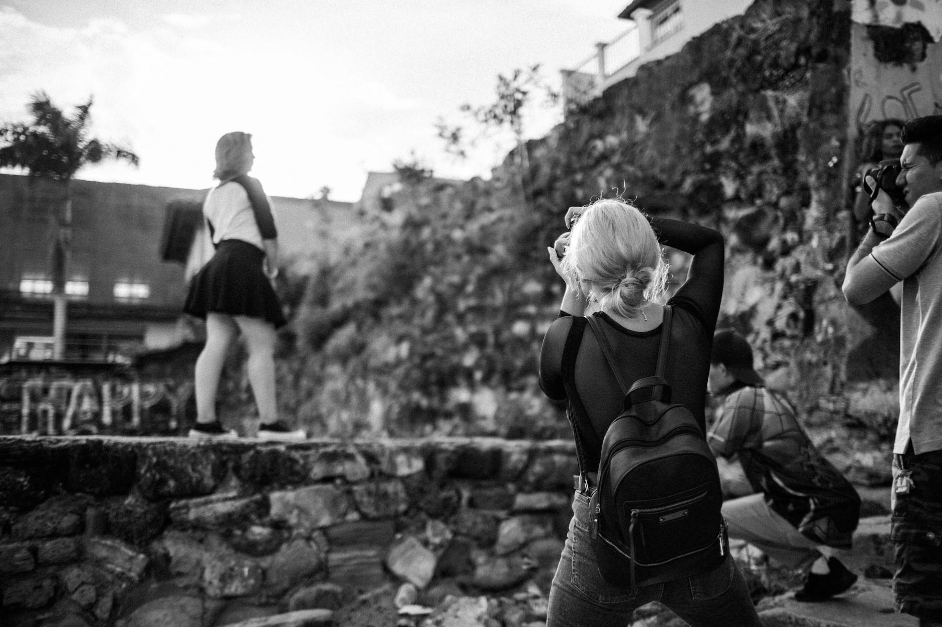 EL ARTE DE NAVEGAR EN LA NIEBLA: CUANDO EL CONTROL ES UN ESPEJISMO (Consejos a quienes toman decisiones)